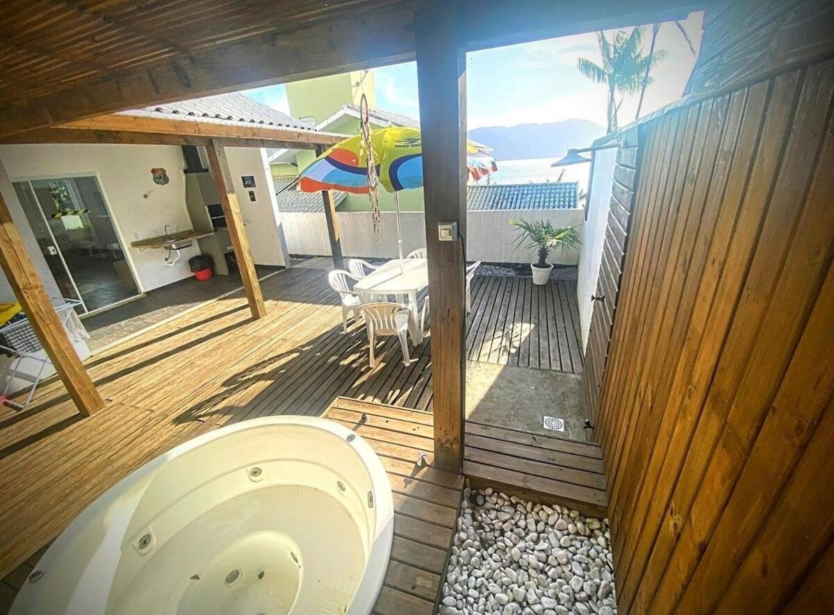 Casa Com Vista Mar Por Do Sol E Сasa de vacaciones Florianópolis